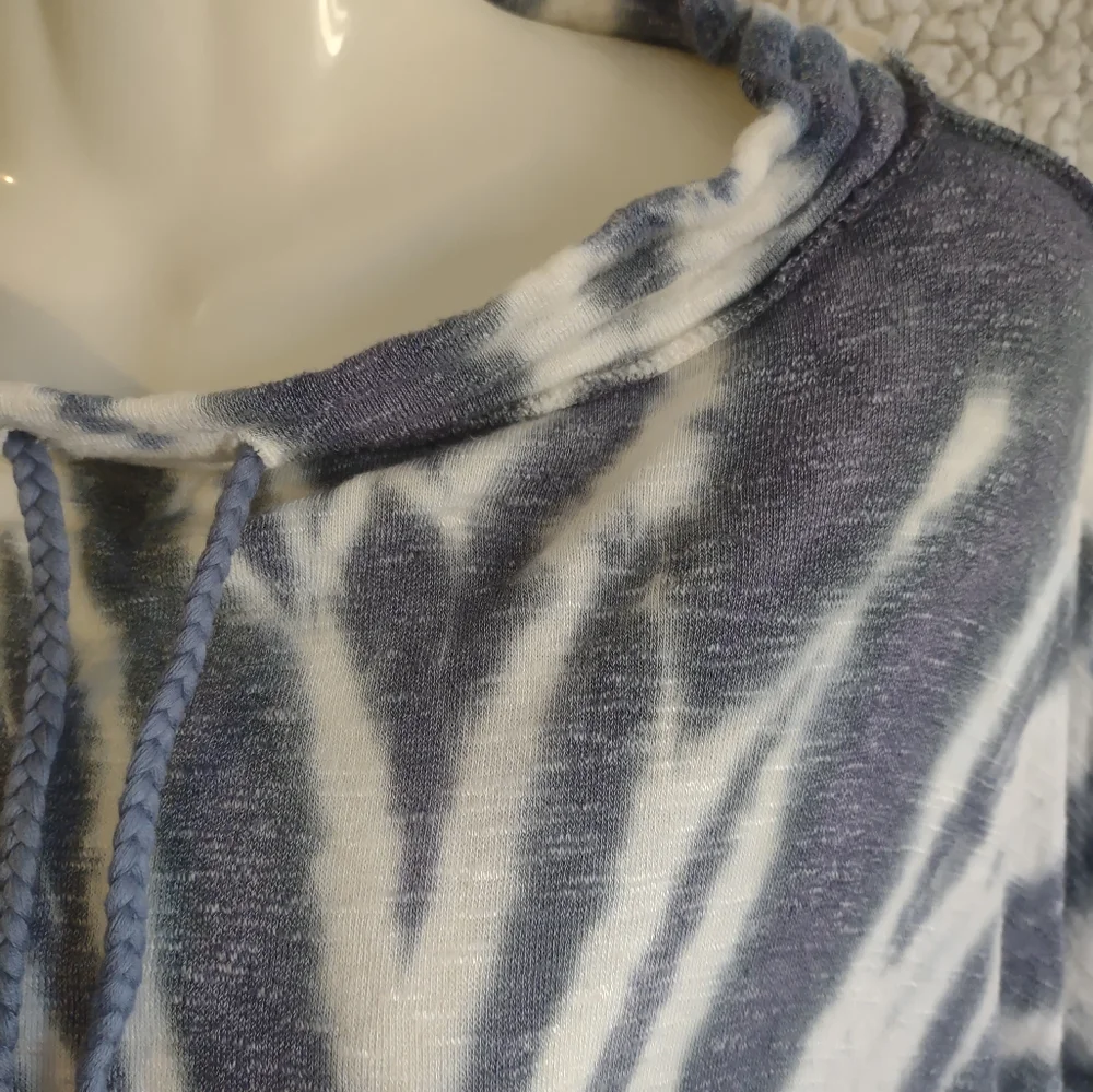 We the Free Oversized Tie Dye Sweatshirt sz XS - Picture 3 of 8